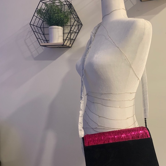 SOLD Saint Laurent - Picture 3 of 6